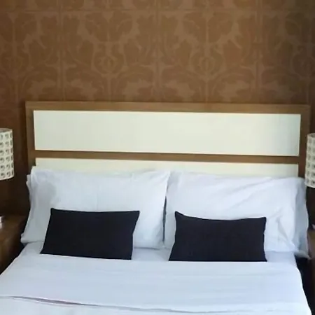 Hotel The White Lady 2*