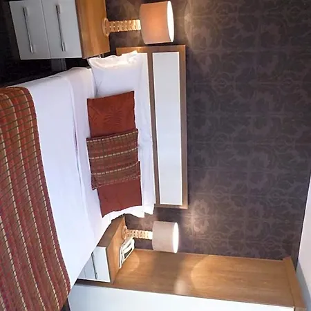 Hotel The White Lady