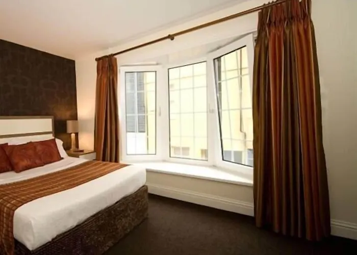 The White Lady Otel Kinsale