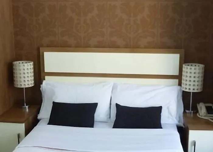 Hotel The White Lady 2*